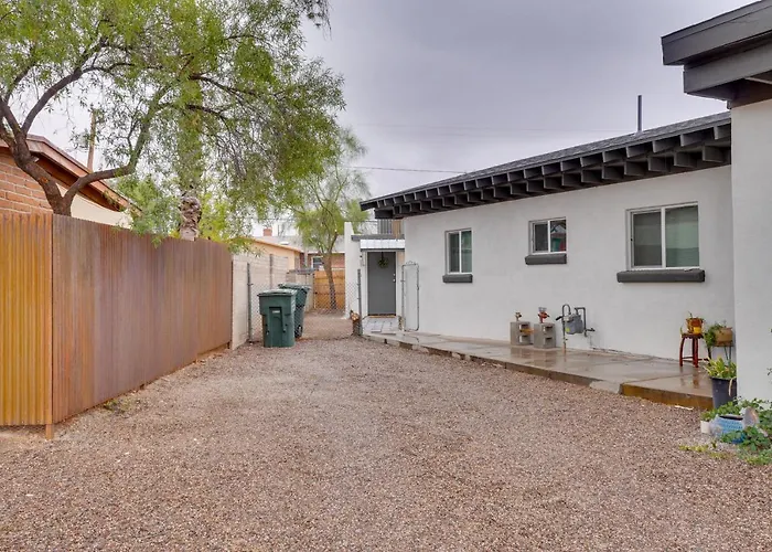 ~ 2 Mi To Of Arizona! Apartment Tucson